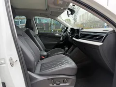 2023 Volkswagen Tiguan L 300TSI AT 2WD, белый — фото 9