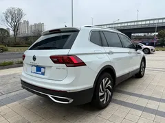 2023 Volkswagen Tiguan L 300TSI AT 2WD, белый — фото 12