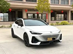 2022 Changan UNI-V 1.5T, белый — фото 3