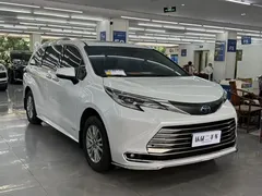 2021 Toyota Sienna 2.5L Hybrid Comfort, белый — фото 3