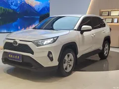 2022 Toyota RAV4 2.0L CVT 2WD Urban — фото 1