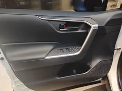 2022 Toyota RAV4 2.0L CVT 2WD Urban — фото 15
