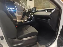 2022 Toyota RAV4 2.0L CVT 2WD Urban — фото 21