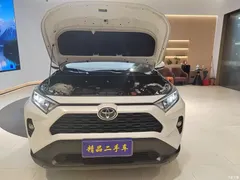 2022 Toyota RAV4 2.0L CVT 2WD Urban — фото 28