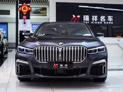 2022 BMW 7 Series 740Li xDrive Executive M Sport Package, чёрный — фото 2