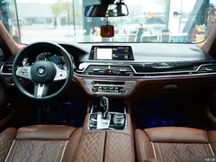 2022 BMW 7 Series 740Li xDrive Executive M Sport Package, чёрный — фото 8