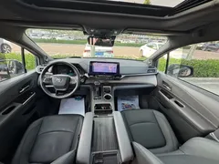 2023 Toyota Granvia 2.5L Hybrid Flagship VIP, чёрный — фото 10