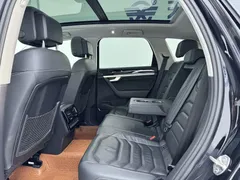 2022 Volkswagen Touareg 3.0TSI Black Sport Package, чёрный — фото 11