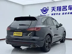 2022 Volkswagen Touareg 3.0TSI Black Sport Package, чёрный — фото 21