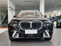 2024 BMW X7 xDrive40i Leading Luxury Package, чёрный — фото 2