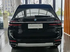 2024 BMW X7 xDrive40i Leading Luxury Package, чёрный — фото 5