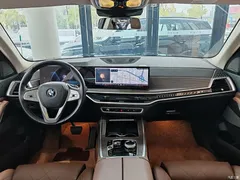 2024 BMW X7 xDrive40i Leading Luxury Package, чёрный — фото 11