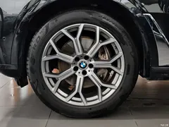 2024 BMW X7 xDrive40i Leading Luxury Package, чёрный — фото 20