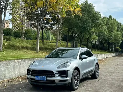 2020 Porsche Macan 2.0T