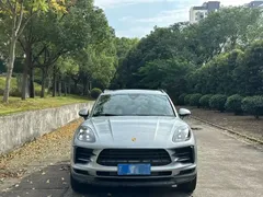 2020 Porsche Macan 2.0T — фото 2