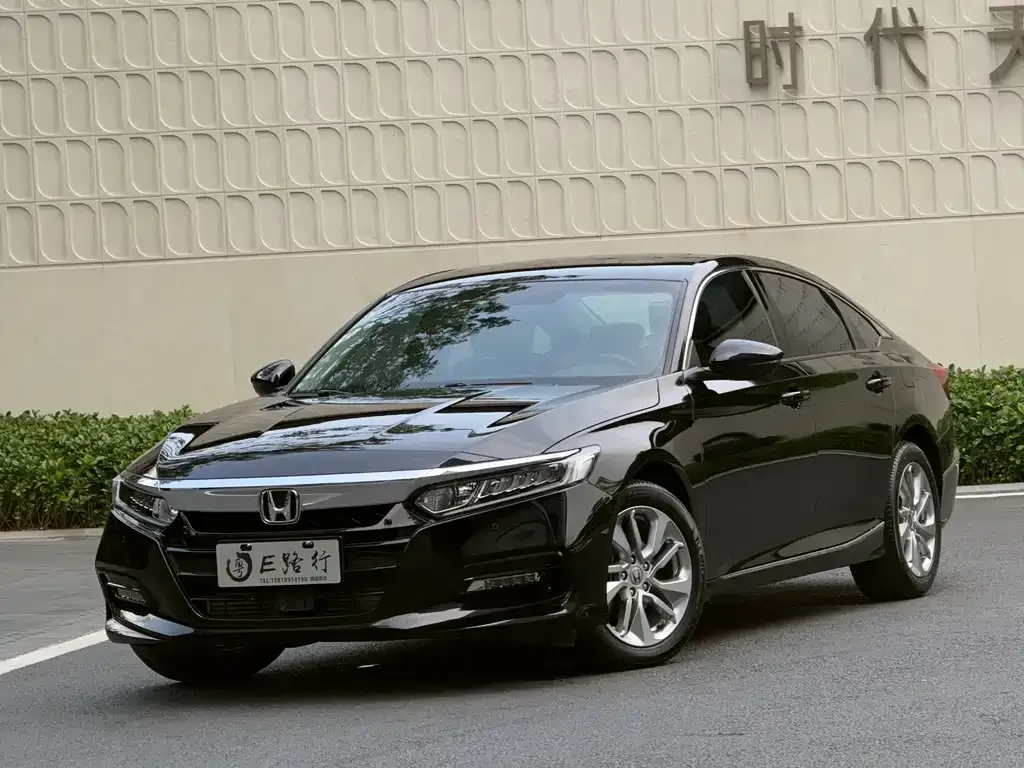 2018 Honda Accord 260TURBO Luxury VI