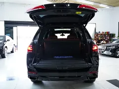 2021 BMW X7 xDrive40i Exclusive Luxury Package, чёрный — фото 17