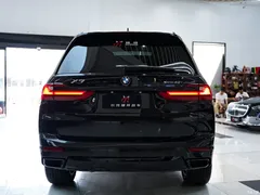 2021 BMW X7 xDrive40i Exclusive Luxury Package, чёрный — фото 19