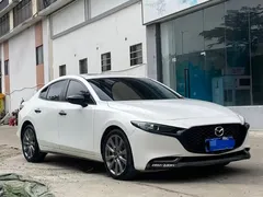 2021 Mazda 3 2.0L AT, белый — фото 3