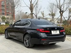 2022 BMW 5 Series 5 530Li M, чёрный — фото 19