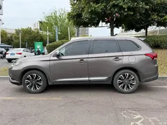 2020 Mitsubishi Outlander 2.0L 2WD Enjoy 7 seats — фото 3