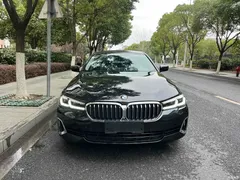 2021 BMW 5 Series 525Li Luxury Package, чёрный — фото 2