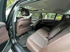 2021 BMW 5 Series 525Li Luxury Package, чёрный — фото 11