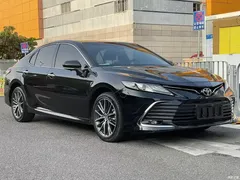 2023 Toyota Camry 2.5G Luxury, чёрный — фото 3