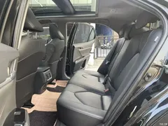 2023 Toyota Camry 2.5G Luxury, чёрный — фото 5