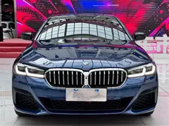 2022 BMW 5 Series 5 530Li M, синий — фото 2