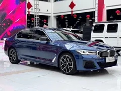 2022 BMW 5 Series 5 530Li M, синий — фото 3