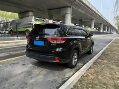 2021 Toyota Highlander 2.0T 4WD Elite 7, чёрный — фото 4