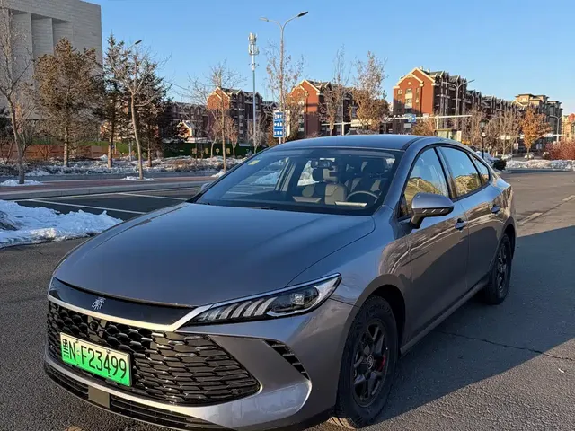 2025 BYD Qin PLUS DM-i PHEV Smart Driving 55km Leading