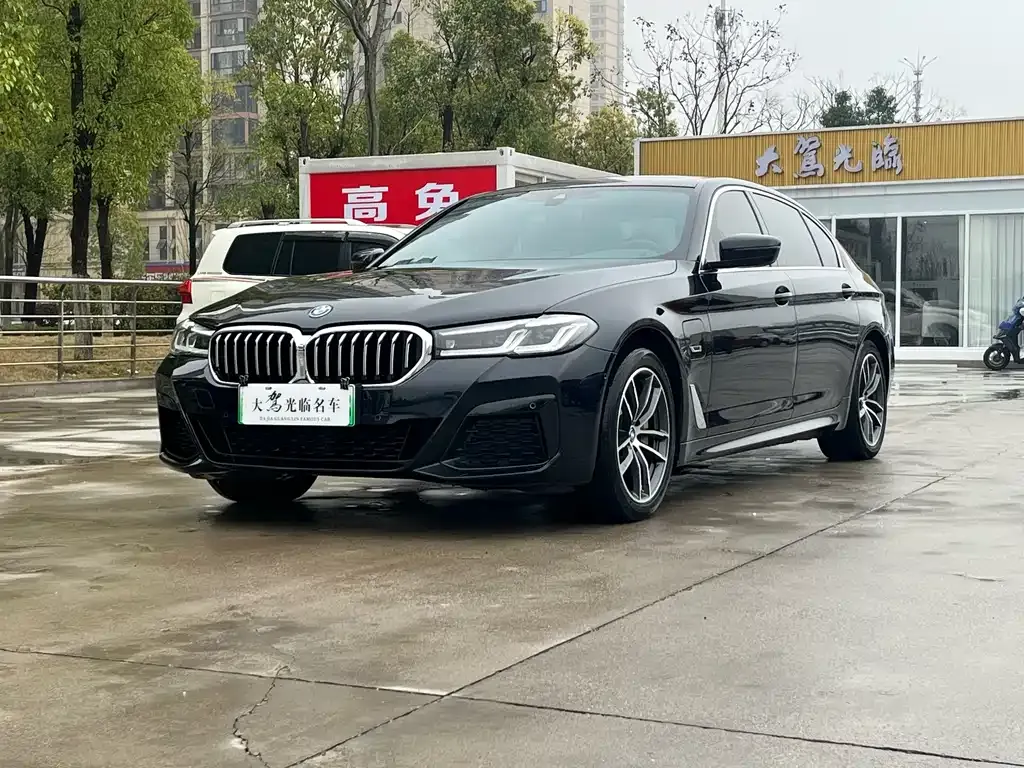 2022 BMW 5 Series 5 535Le M