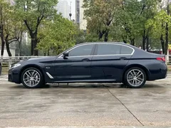 2022 BMW 5 Series 5 535Le M, чёрный — фото 3