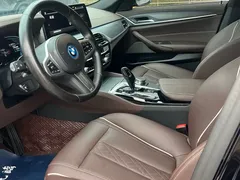 2022 BMW 5 Series 5 535Le M, чёрный — фото 8
