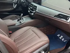 2022 BMW 5 Series 5 535Le M, чёрный — фото 16