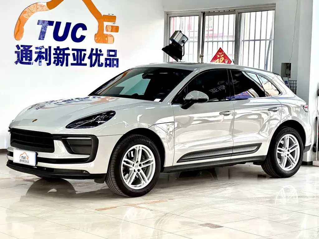 2023 Porsche Macan Macan 2.0T