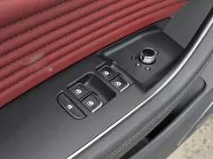 2023 Hongqi HS5 2.0T 4WD Pro, белый — фото 14
