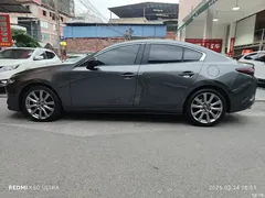 2022 Mazda Axela 2.0L AT quality and elegance — фото 8