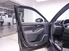 2021 Toyota Crown Kluger 2.5L HEV 4WD Premium — фото 13