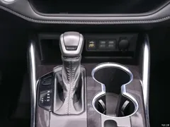 2021 Toyota Crown Kluger 2.5L HEV 4WD Premium — фото 16