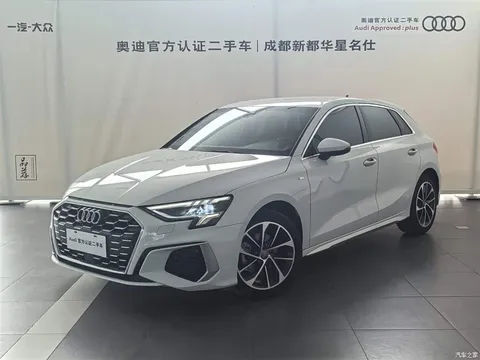 2021 Audi A3 Sportback 35 TFSI aggressive sports version