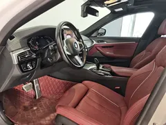 2021 BMW 5 Series 5 530Li M, белый — фото 7