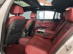 2021 BMW 5 Series 5 530Li M, белый — фото 15