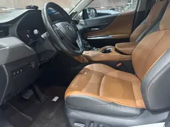 2022 Toyota Venza 2.0L CVT 2WD Premium, белый — фото 8
