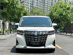 2021 Toyota Alphard Hybrid 2.5L Premium, белый — фото 2