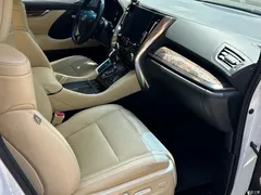 2021 Toyota Alphard Hybrid 2.5L Premium, белый — фото 10