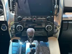 2021 Toyota Alphard Hybrid 2.5L Premium, белый — фото 12