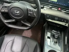 2022 Hyundai Elantra 1.5L CVT LUX, чёрный — фото 11